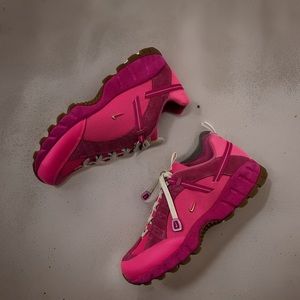 JACQUEMUS × Nike Air Humara LX in Flash Pink